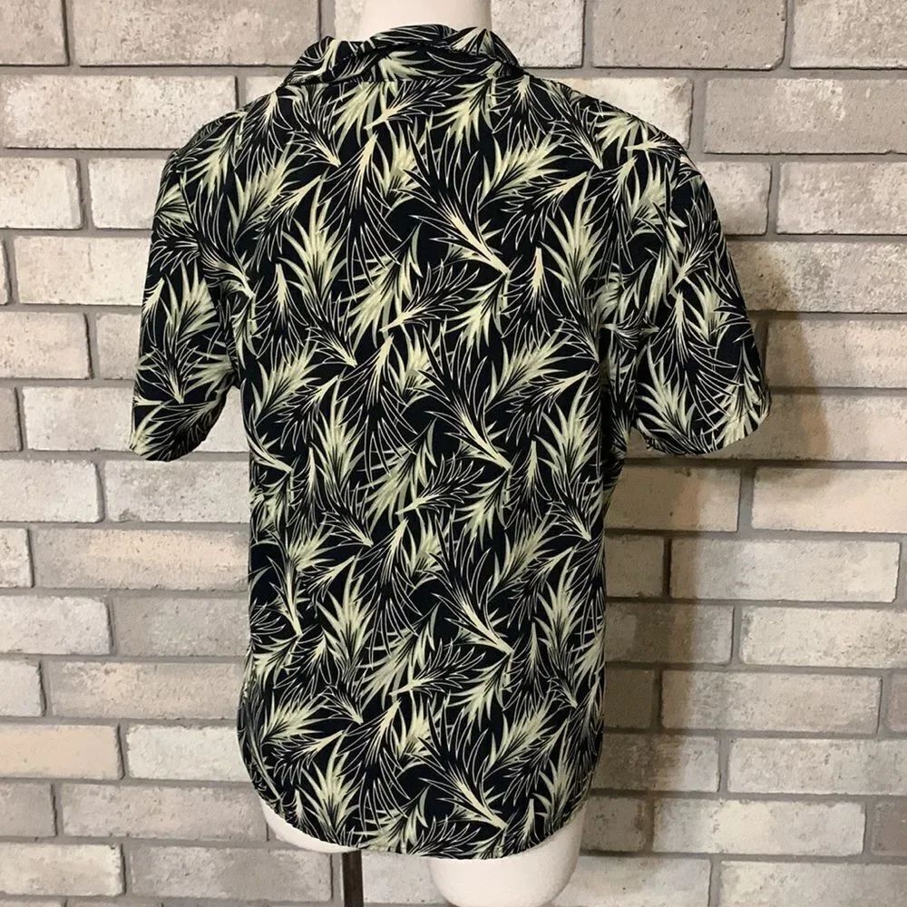 3for$20 blouse medium  - Picture 2 of 3